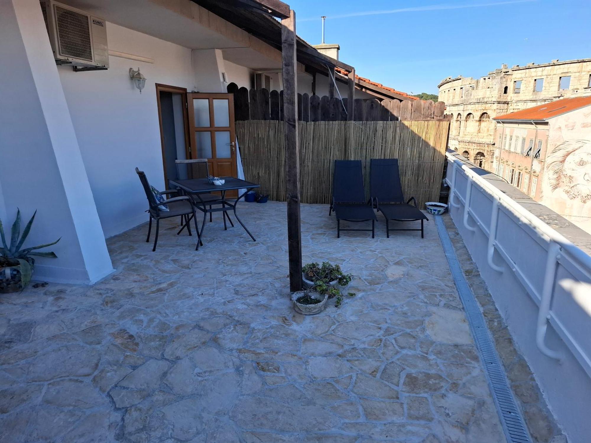 Terrace Dream View Over Amphitheatre Apartment