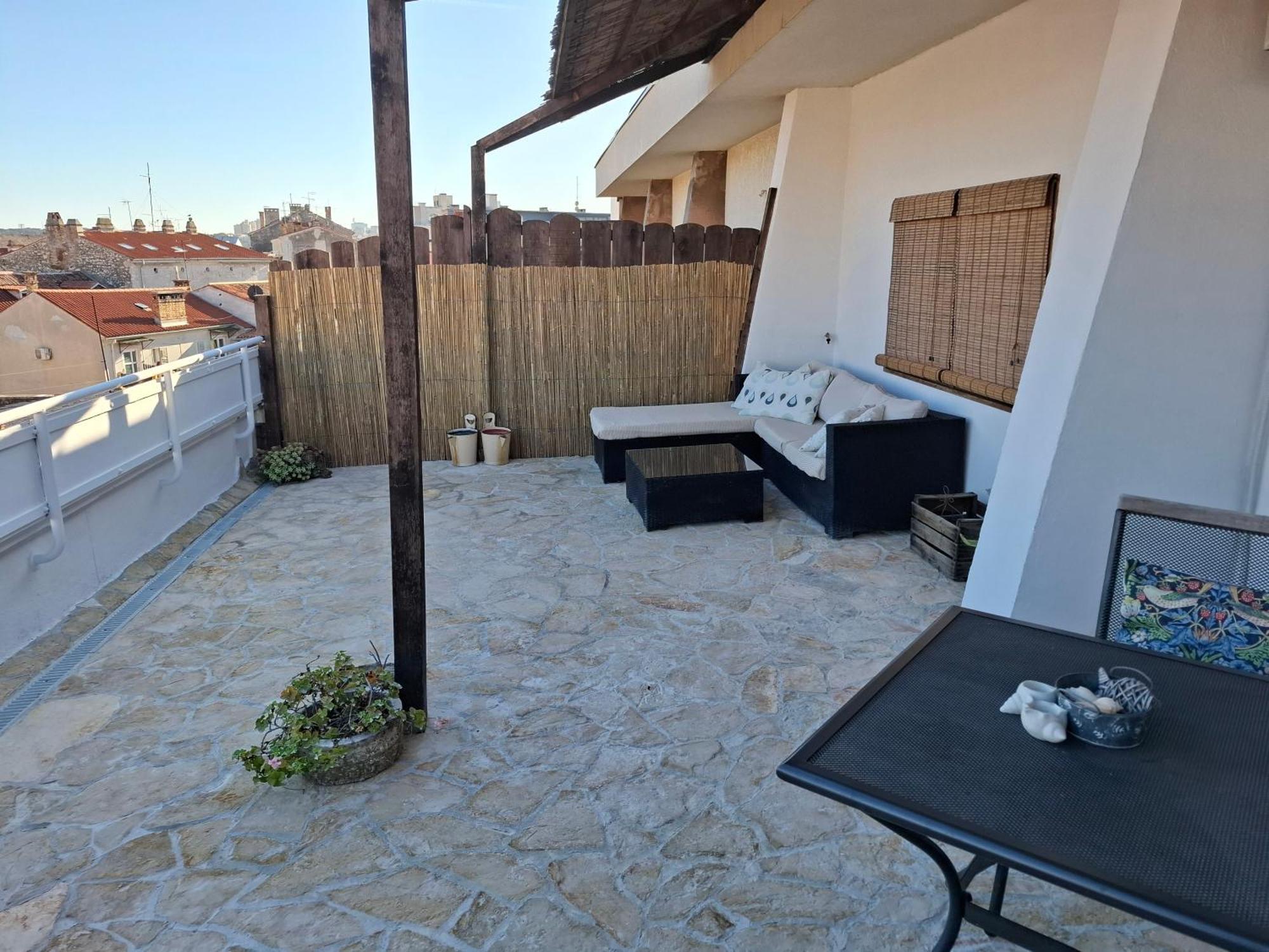 Terrace Dream View Over Amphitheatre Apartment